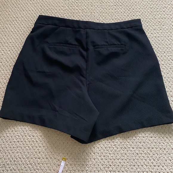 Super cute shorts with front flap - Picture 2 of 5